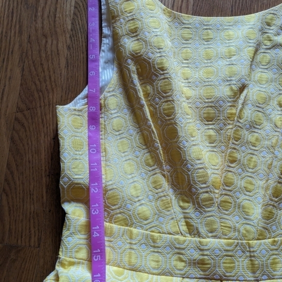 Tommy Hilfiger Size 10 Yellow & White Dress with *POCKETS* - Picture 12 of 14